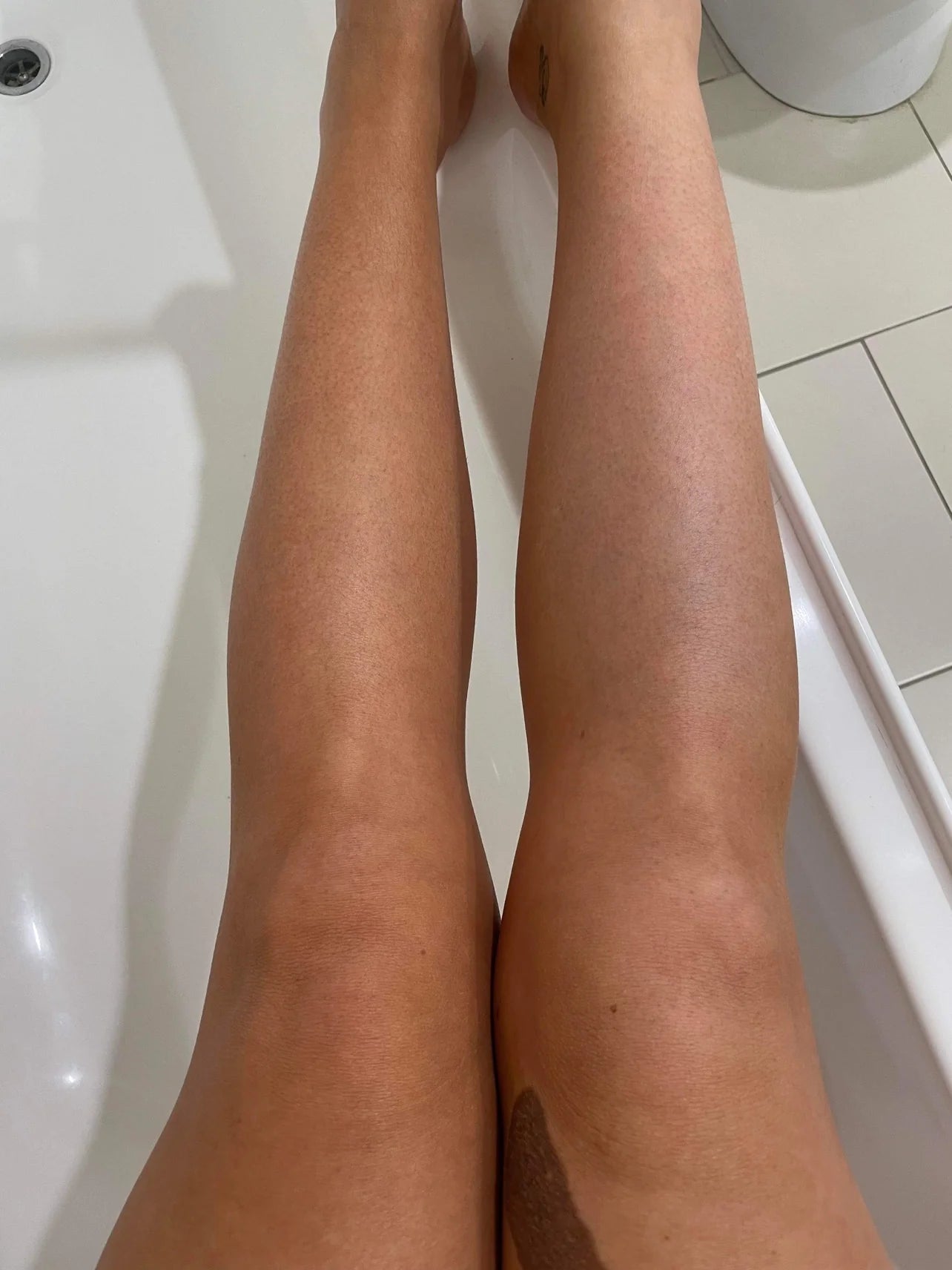 Bella Bronze 2 in 1 Gradual Tan application