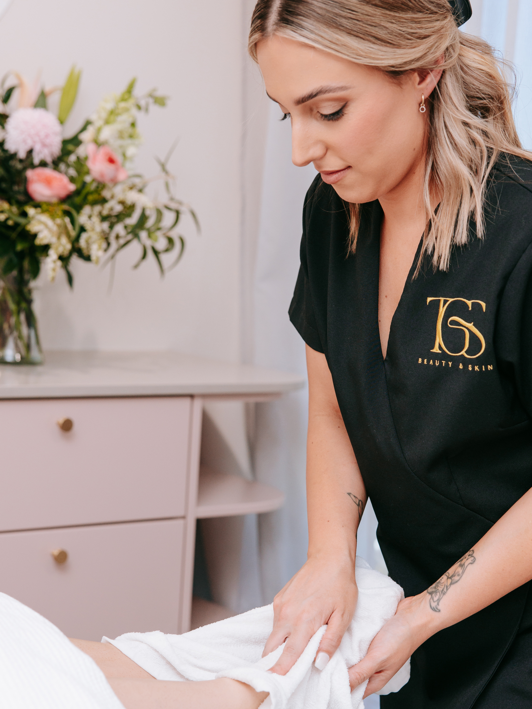Load video: Professional skin treatments and facials at TGS Beauty & Skin, Hammond Park Perth