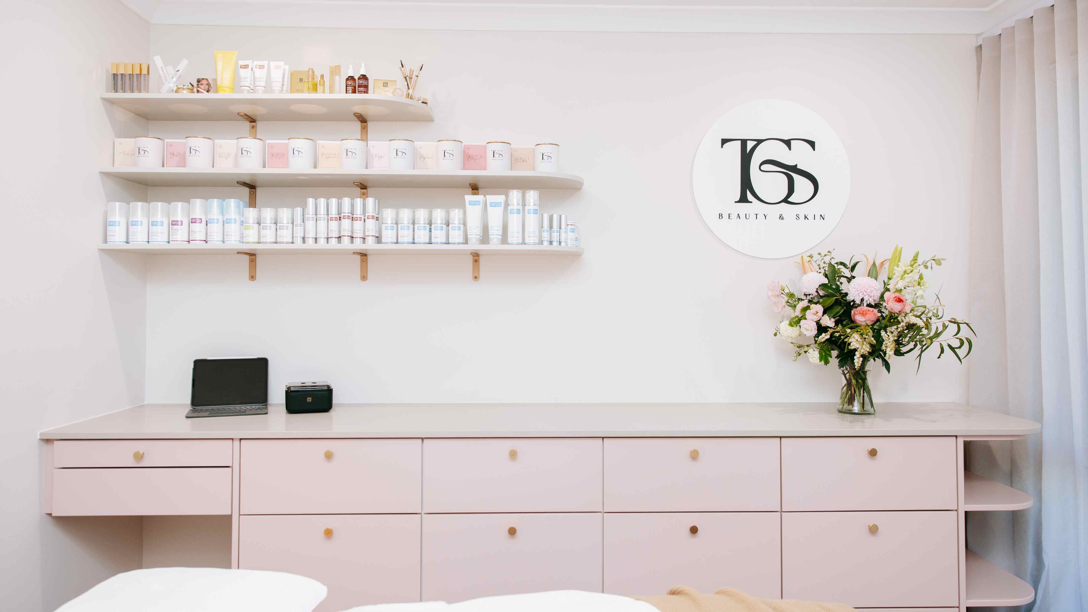 Load video: Overview video tour of TGS Beauty &amp; Skin salon in Hammond Park Perth, showcasing the studio, client experience, and signature beauty services
